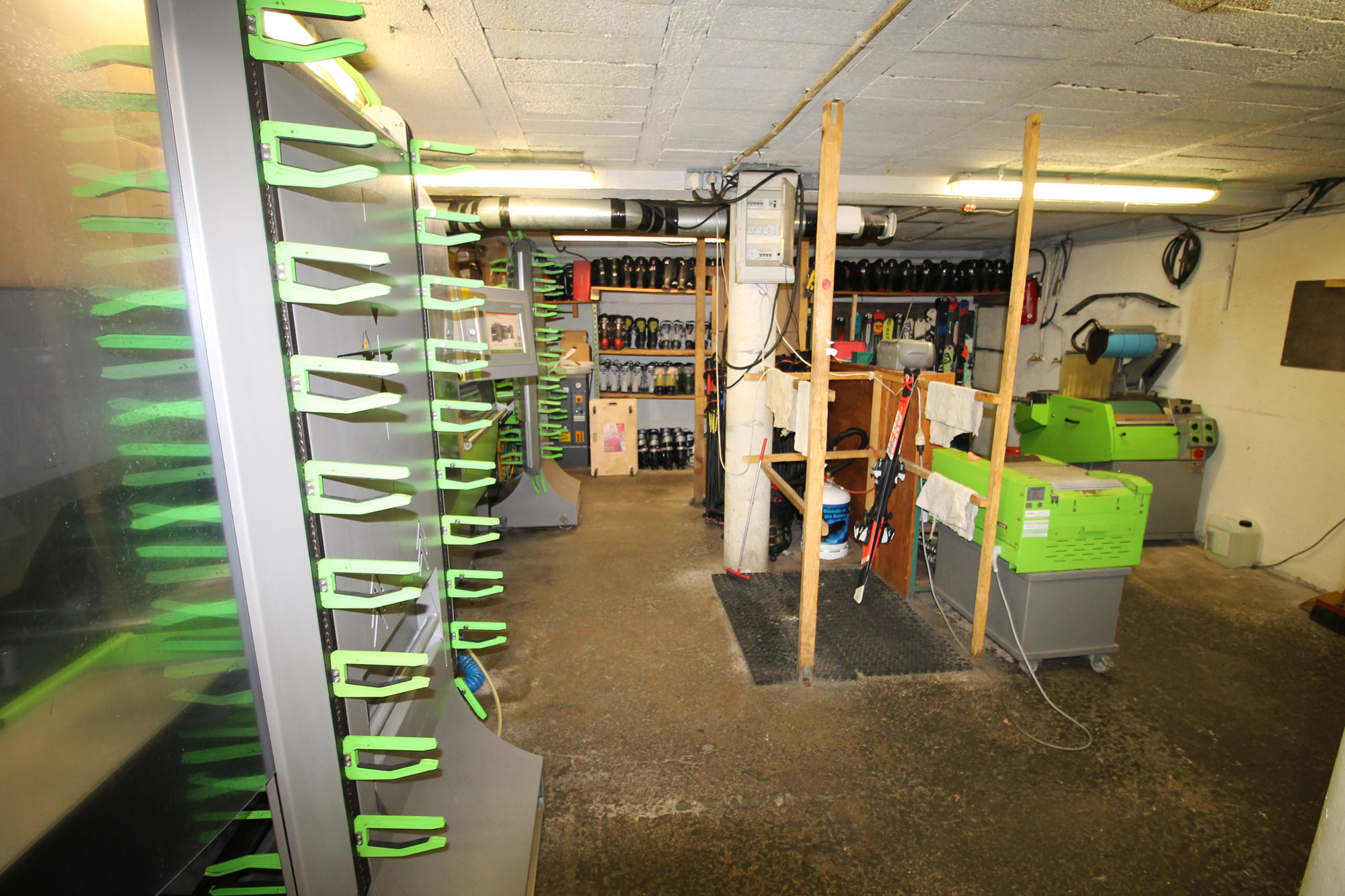 Ski maintenance and repair workshop in VALLOIRE